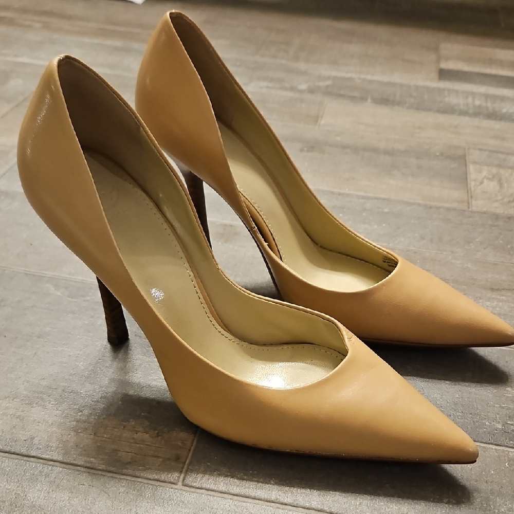 Guess Tan Pointed Toe Heels